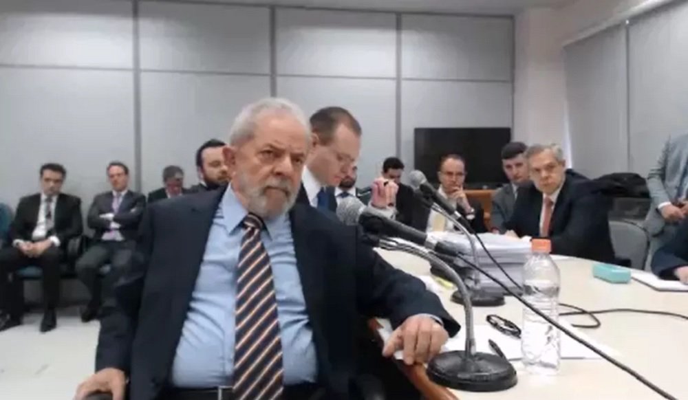 “Se o senhor lê o jornal O Globo… aliás, o senhor se baseia muito no Globo. O senhor cita o jornal O Globo 15 vezes e não cita… acho que cita cinco testemunhas minhas que vieram aqui”, disse Lula no depoimento de ontem; confira outros dez trechos