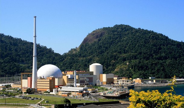 A partir das investigações da Operação Pripyat, o MPF ofereceu denúncia à Justiça contra cinco ex-dirigentes da Eletronuclear, já presos preventivamente no presídio Bangu 8, e dois sócios da VW Refrigeração; eles são acusados de crimes de lavagem de dinheiro que somam mais de R$ 2,3 milhões;a Operação Pripyat é um desdobramento da Lava Jato e apura crimes de corrupção e lavagem de dinheiro na construção da Usina de Angra 3 pela Eletronuclear