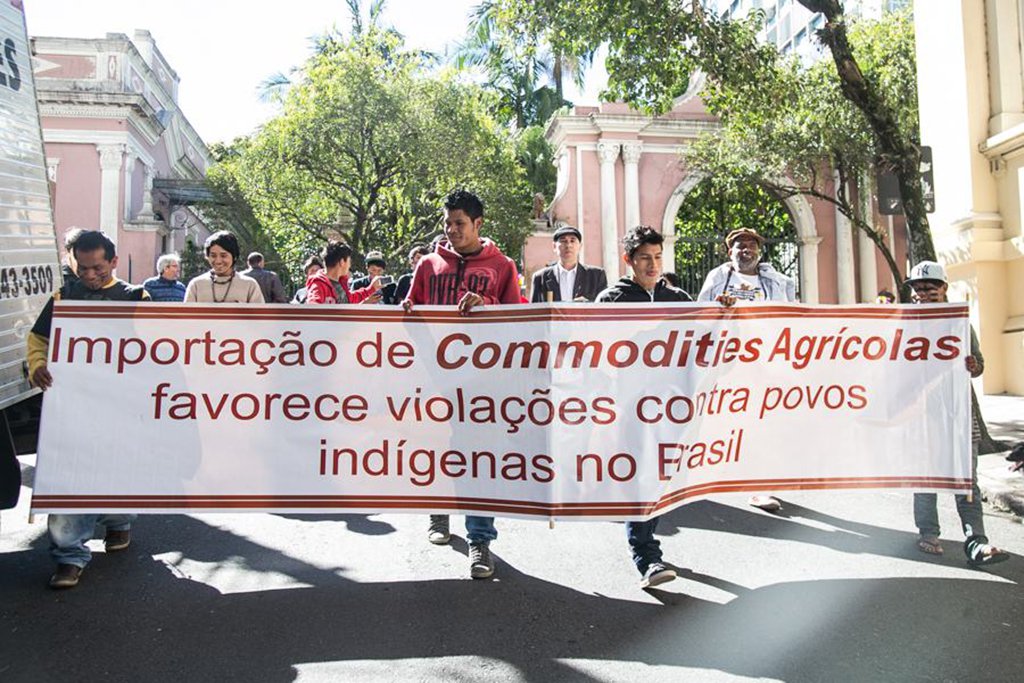 Seis dos nove indígenas presos em novembro, em mega-operação policial, criticada pelo Conselho Indigenista Missionário como “violenta, descabida e desproporcional”, foram liberados; a operação aconteceu na região de Passo Grande do Rio Forquilha, interior do município de Sananduva, na região norte do Estado, depois que um grupo de kaigangs ocupou parte de 1.916 hectares de terra que já havia tido relatório circunstanciado para demarcação publicado pelo Ministério da Justiça em 2011