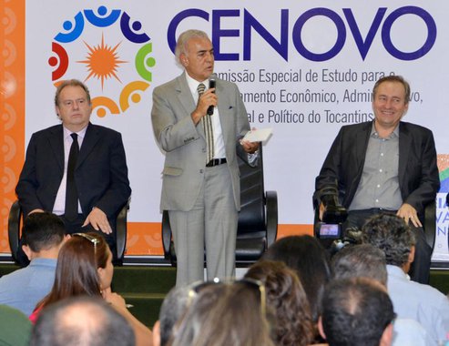 Começou no campus de Palmas da Universidade Federal do Tocantins (UFT) a primeira das reuniões da Comissão Especial de Estudo para o Novo Ordenamento Econômico, Administrativo, Social e Político do Estado (Cenovo) da Assembleia Legislativa; proposta pelo deputado Paulo Mourão (PT), a comissão, presidida pelo petista, tem como objetivo apresentar um novo projeto de desenvolvimento do Estado aos parlamentares para subsidiar a Casa na elaboração da LDO e LOA para os próximos anos; segundo Mourão, sem a integração entre grandes obras, como a Ferrovia Norte-Sul e as usinas hidrelétricas, e a economia local, apenas grandes empresas serão beneficiadas. Ainda segundo Mourão, essa integração é possível com novos modais e hidrovias