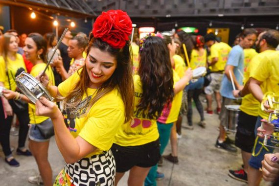 Em tempos de folia, é hora de aproveitar o Carnaval que traz alegria, cores e vida para as ruas. Diversão, porém, não pode ser sinônimo de abuso de mulheres
