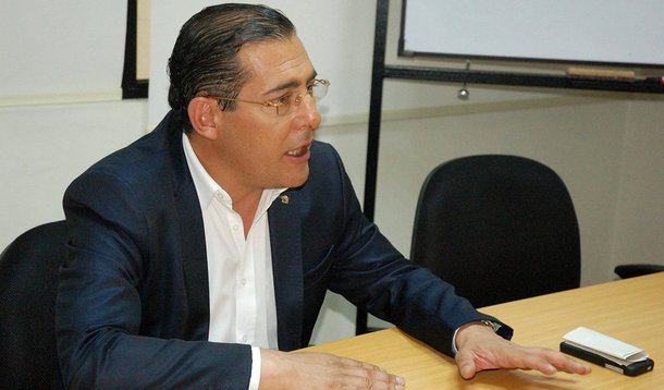 Atual presidente do Partido Socialista Nacional do Equador, Patricio Zambrano Restrepo é quem também dirige a campanha para as eleições presidenciais e legislativas de 2017, que tem Lenin Moreno como candidato este ano; ele destaca os avanços no governo de Rafael Correa: "Nós acreditamos que é hora de continuar com as mudanças, para perpetuar um deslocamento para a esquerda, e isso significa que o Estado moderno no Equador foi consolidado. Podemos dizer também que avançamos na consolidação do estado de direito"