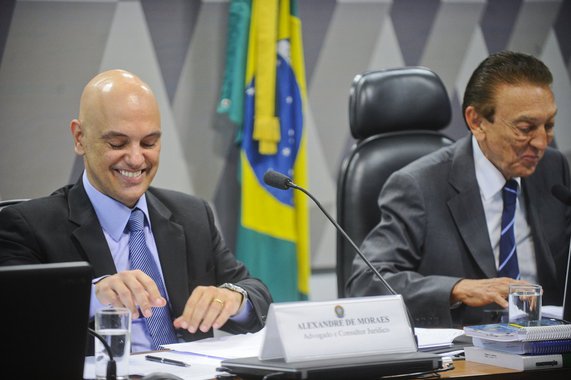 Em tempos sombrios, aos candidatos a ministros que sejam progressistas prevalece o rigor dos conceitos de ética e moral, aos conservadores a relativização de ambos