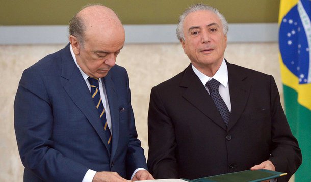 "José Serra não tinha o que propor ao governo. A política externa do governo desapareceu, mais além de conflitos regionais, sem maior expressão internacional. A saída do ministro das Relações Exteriores poderia ser um momento para que o governo mudasse as prioridades e o tom do discurso", diz o colunista do 247 Emir Sader; no entanto, avalia, é mais provável que o governo perca essa oportunidade; "Temer vai discutir com Serra, que por sua vez vai querer emplacar alguém que mantenha a linha pitbull colocada em prática por ele. Aloysio Nunes estaria perfeitamente nesse figurino retrógrado", prevê; Sader acredita que "só um governo eleito pelo povo pode recuperar a soberania perdida"