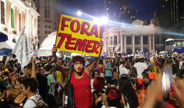 "Ao deixar para noticiar o Carnaval do Fora Temer no último dia, a Globo manipulou os efeitos que a notícia poderia gerar se fosse dada no tempo jornalisticamente correto: quando os fatos começaram a ocorrer", diz o jornalista Joaquim de Carvalho, em reportagem publicada no DCM
