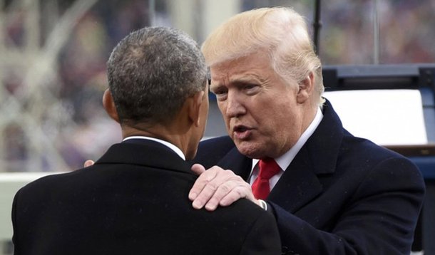 Presidente dos Estados Unidos, Donald Trump, acusou neste sábado o ex-presidente Barack Obama de grampeá-lo em outubro, durante o fim da campanha presidencial, mas não ofereceu evidências que suportem sua acusação; "Quão baixo o presidente Obama foi ao grampear as minhas ligações durante o muito sagrado processo eleitoral. Isso é como Nixon/Watergate. Cara mau (ou doente)", disse Trump em uma série de tuítes
