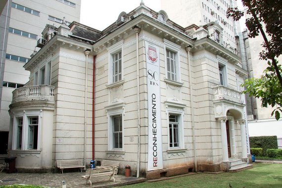 A FESPSP (Fundação Escola de Sociologia e Política de São Paulo) sediará nesta segunda-feira 28, às 19h, o Ciclo de Debates da UFMG, com a presença dos professores Fábio Wanderley Reis, Brasilio Sallum Jr. e Leonardo Avritzer, pensadores das Ciências Sociais e da Ciência Política