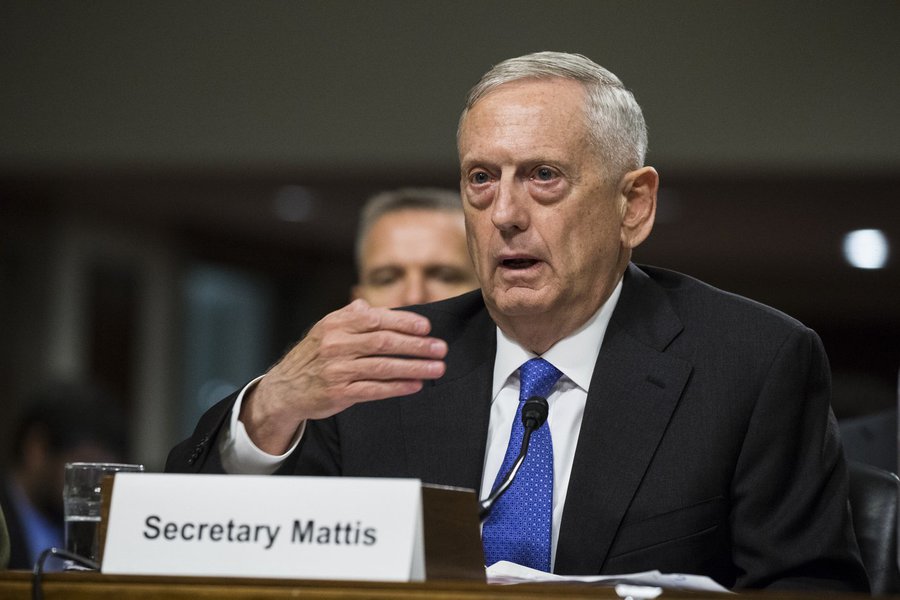  O secretário de Defesa dos Estados Unidos, James Mattis, defendeu nesta terça-feira (26)  uma saída diplomática para a crise entre Washington e Pyongyang; “Nosso objetivo é resolver o problema diplomaticamente, e acredito que o presidente Trump tem sido muito claro sobre esta questão”, afirmou Mattis