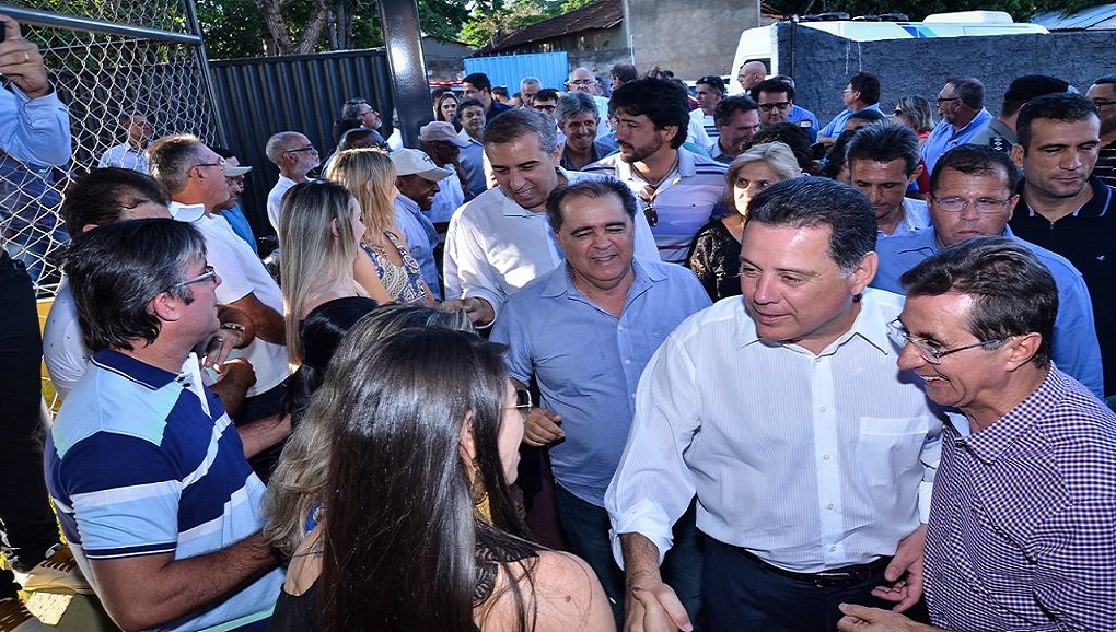 Ao receber o governador Marconi Perillo e o vice José Eliton nesta quarta-feira (11), o prefeito de Morrinhos, Rogério Troncoso (PTB), fez questão de enaltecer o trabalho realizado em Goiás desde o início da década passada, quando Goiás passou a ser administrado objetivando-se a construção de um tempo novo; segundo o prefeito, “em todo esse tempo, Goiás nunca cresceu tanto”; Rogério considera que a prestação de contas que o governo de Goiás “retrata a realidade de prosperidade do que existe hoje no Estado”. Ele testemunhou que o desenvolvimento promovido pelo governo do Estado “pode ser notado em todas as regiões”