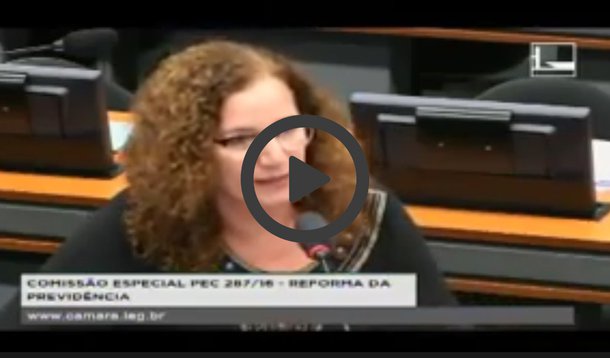 Deputada Jandira Feghali (PCdoB-RJ) apontou as omissões do ministro da Fazenda, Henrique Meirelles, em sua participação na comissão especial da Reforma da Previdência na Câmara, nesta quinta-feira; "O senhor não mostrou uma lâmina sequer mostrando percentual dos juros no PIB, que é o principal algoz do déficit nominal deste país. O senhor não mostrou qual o tamanho da desoneração que ao longo dos anos dificultou a Previdência Social. O senhor não falou da sonegação do PIB, que deve chegar a 13. Não fala da dívida ativa, do impacto da terceirização na arrecadação previdenciária, e o estímulo que este projeto garante para a 'pejotização'", afirmou Jandira; assista 