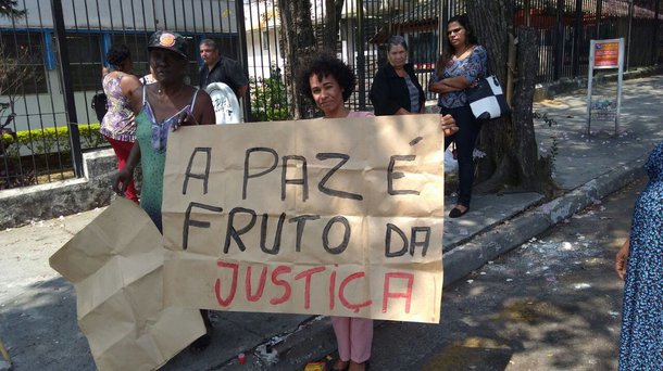 Após cinco dias de julgamento, os três acusados de envolvimento na maior chacina da história do estado de São Paulo foram condenados por júri popular; Fabrício Eleutério pegou 255 anos, 7 meses e 10 dias; Thiago Henklain, 247 anos, 7 meses e 10 dias; Sergio  Manhanhã, 100 anos e 10 meses pela morte de 19 pessoas entre os dias 8 e 13 de agosto de 2015