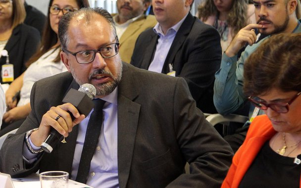 Após o rompimento do PDT com o governo do Distrito Federal, o chefe do executivo Rodrigo Rollemberg exonerou o secretário Gutemberg Gomes da secretaria de Trabalho, Desenvolvimento Social, Mulheres, Igualdade Racial e Direitos Humanos (Sedestmidh); a secretária-adjunta, Marlene de Fátima Azevedo Silva, assume o cargo de forma interina