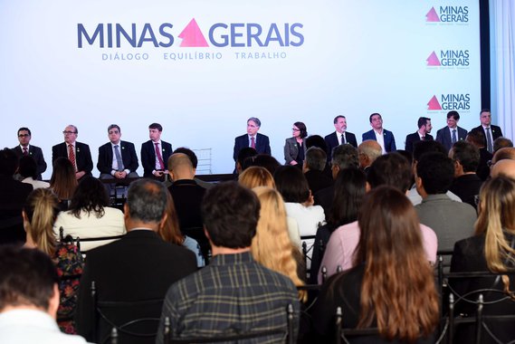 O governador Fernando Pimentel lançou, no Palácio da Liberdade, em Belo Horizonte, um Fundo de Investimentos em Participação (FIP) de R$ 50 milhões para empresas de base tecnológica desenvolvidas nos centros de pesquisa de universidades e institutos federais sediados em Minas Gerais; de acordo com o governo, o fundo, chamado Seed4Science, tem como objetivos fomentar a cultura empreendedora dentro dos institutos de ciência e tecnologia, catalisar o crescimento de startups e empresas inovadoras, estabelecer boas práticas de governança nas empresas investidas e potencializar a captação de novos investimentos