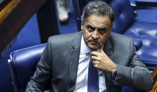 Senador Aécio Neves (PSDB-MG), denunciado por obstrução da Justiça e corrupção passiva, pediu que o ministro relator do inquérito no Supremo Tribunal Federal (STF), Marco Aurélio Mello, amplie o prazo dado à defesa até que as gravações feitas por executivos da JBS sejam anexadas aos autos do processo; advogados alegam que somente assim será possível verificar a legalidade das provas apresentadas;  empresário e delator Joesley Batista, um dos donos da JBS, e o ex-procurador Marcello Miller já conseguiram acesso ao material