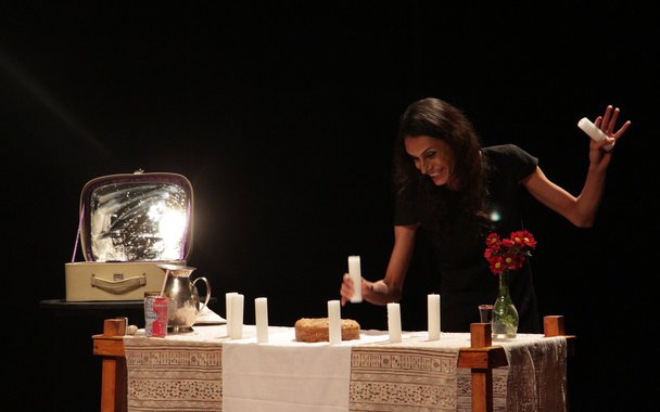 Centenas de pessoas foram ao teatro do Sesc de São José do Rio Preto (SP) para assistir à peça que traz Jesus interpretado por uma atriz transgênero na noite de sábado (16). A apresentação foi realizada um dia depois da Justiça proibir a encenação da peça “O Evangelho Segundo Jesus, Rainha do Céu”, no Sesc de Jundiaí