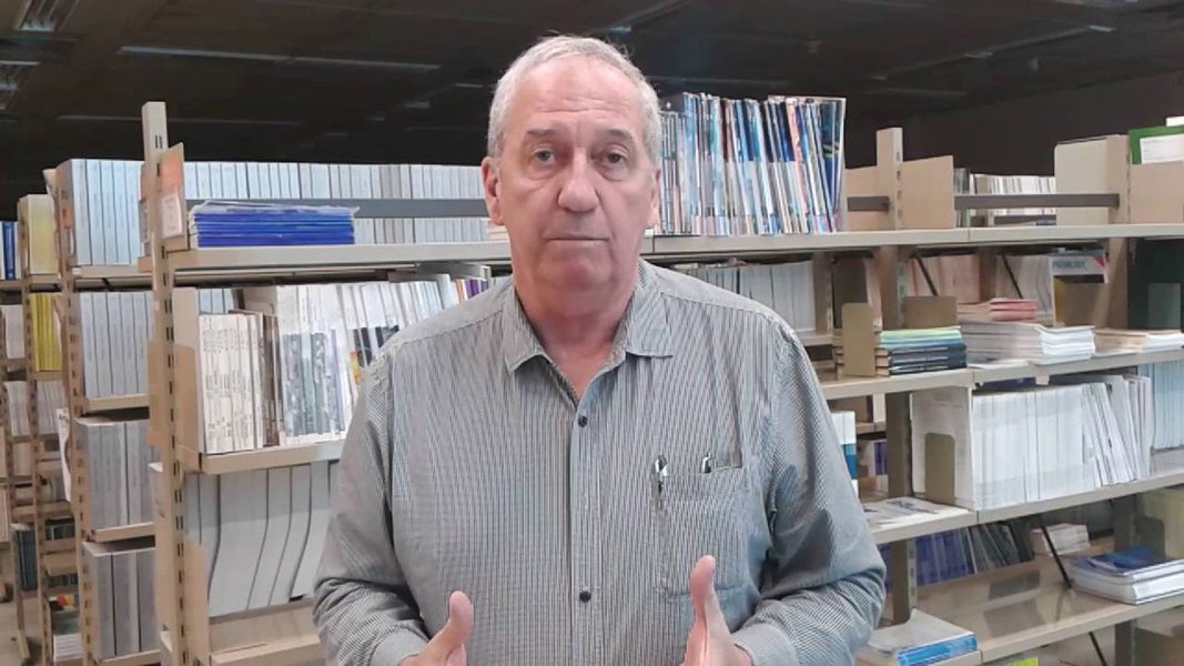 "Fica claro que, do ponto de vista desse governo golpista, eles não têm a menor noção do que é comunicação pública e da importância disso para o país", a afirmação é do jornalista Franklin Martins, em entrevista ao Portal Vermelho, durante o seminário "Os desafios da comunicação na administração pública", em São Luís, no Maranhão; Para Franklin, que foi ministro das Comunicações do governo Lula e um dos responsáveis pela criação da EBC, em 2008, o governo de Michel Temer está "destruindo a EBC e a comunicação pública de modo geral"