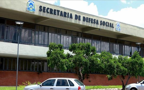 A Secretaria de Estado da Cidadania e Justiça (Seciju) se manifestou sobre a reportagem do jornal Globo, que apontou que o Tocantins e mais cinco Estados estariam irregulares em relação aos gastos de dinheiro do Fundo Penitenciário Nacional (Funpen); de acordo coma  pasta, o Tocantins “não fez uso algum injustificável” da verba; “Houve um equívoco de interpretação, pois seguramente o Tocantins não figura na lista de Estados que fizeram uso injustificado dos recursos. O que ocorreu foi a necessidade de uma correção em um procedimento administrativo, o que já foi feito. Os recursos estão depositados em contas no Banco do Brasil intactos, totalizando mais de R$ 45 milhões”, informou a Seciju