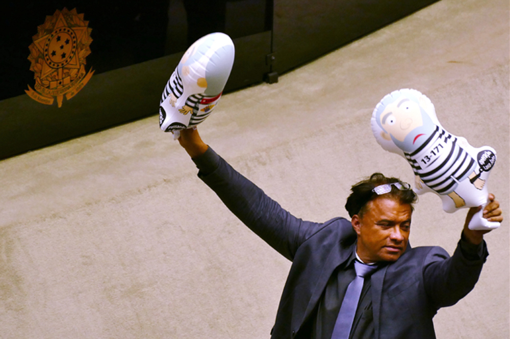 Deputado Wladimir Costa no plenário.