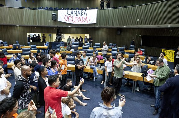 As ocupações têm contribuído bastante para a formação das e dos estudantes envolvidos por meio das discussões e principalmente do convívio diário. Tem sido uma experiência incrível, em todos os sentidos: político, coletivo, de formação e pessoal