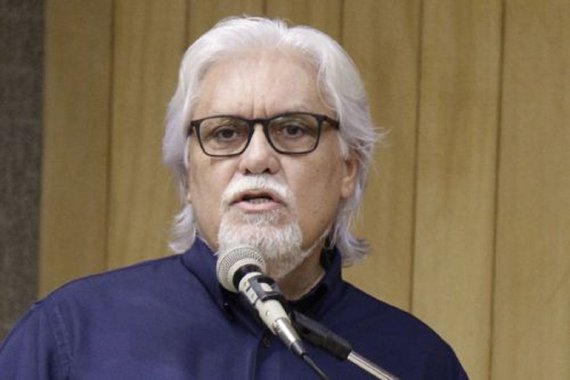 O Superintendente estadual do Sebrae-Ce, Joaquim Cartaxo Filho, participa hoje do lançamento oficial do contrato de parceria da instituição com a Embrapii- Empresa Brasileira de Pesquisa e Inovação Industrial, para o desenvolvimento de um projeto de apoio a pequenas empresas e microempreendedores individuais da Indústria. O laçamento faz parte da programação do “I Encontro IFCE de Inovação”
