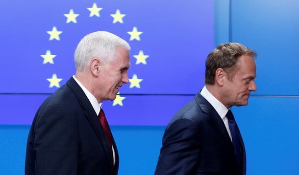 Vice-presidente dos Estados Unidos, Mike Pence, disse a autoridades de alto escalão da União Europeia nesta segunda-feira que o governo do presidente dos EUA, Donald Trump, está buscando maneiras de "aprofundar nossas relações" com a UE; Trump alarmou os líderes da UE ao apoiar a decisão britânica de deixar o bloco e ao sugerir no mês passado que outros países fariam o mesmo; Pence passou o fim de semana na Alemanha buscando assegurar os europeus que Trump está comprometido com a Otan, mas não conseguiu convencer a todos