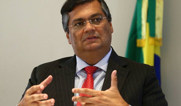 A Proposta de Lei Orçamentária para o exercício de 2018, encaminhada pelo governador Flávio Dino ao Poder Legislativo, prevê aumento de 9,5% em relação a 2017, o que representa R$ 1,7 bilhão do total previsto para o orçamento, que é de R$ 19,98 bilhões; construção da peça orçamentária contou com a participação da sociedade e prevê aumento dos investimentos na saúde - de 16,9%, levando em consideração a política de expansão da rede hospitalar, e de 23,7% na educação garantindo a ampliação de programas como o Escola Digna