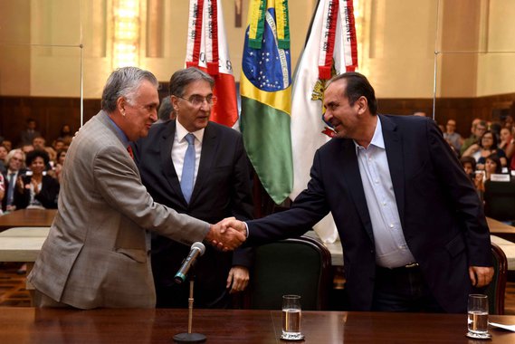 Depois de assumir a Fundação Municipal de Cultura, em posse na sede da Prefeitura de Belo Horizonte, Juca Ferreira, ex-ministro da Cultura nos governos Lula e Dilma, afirmou que uma "das características das dificuldades que nós estamos vivendo no Brasil é que as políticas culturais e as estruturas institucionais estão sendo abandonadas. O abandono disso tem um custo altíssimo que, certamente, depois será retomado pela tomada da democracia. Belo Horizonte tem muita capilaridade no estado inteiro"