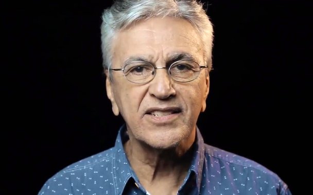 O cantor Caetano Veloso convocou a população de Belo Horizonte a fazer um ato contra a censurar nas artes; segundo o compositor, é uma "manifestação de apoio ao artista Pedro Moraleida, cuja exposição é espetacular, e que políticos oportunistas ficam tentando censurar. Devemos reagir a isso", disse; vídeo