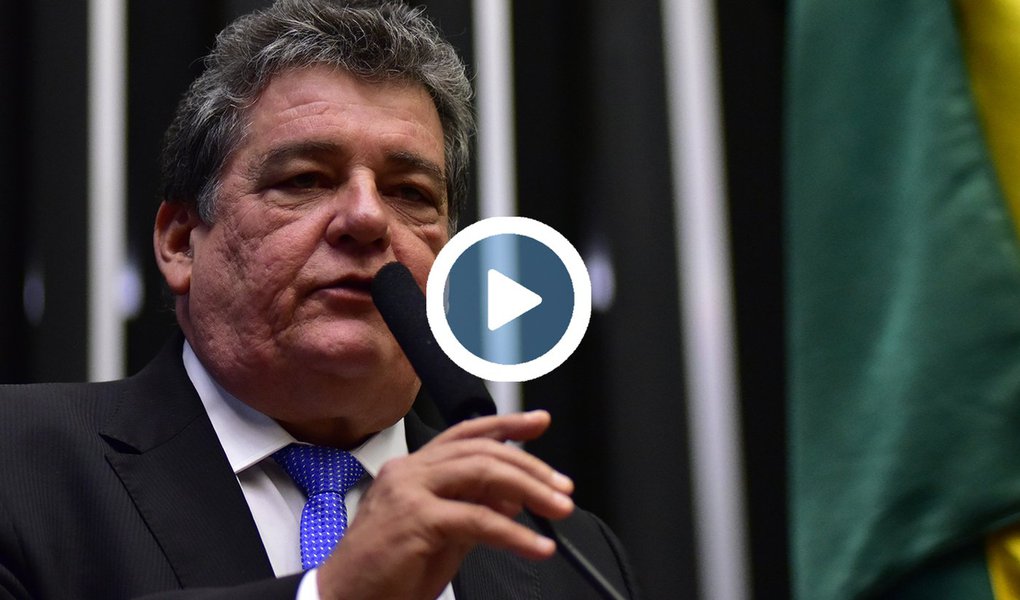 Em vídeo publicado nas redes sociais, o deputado federal e vice-líder da oposição na Câmara, Sílvio Costa (Avante), disse que Michel Temer envergonha o Brasil perante o mundo; ele cita diversos retrocessos do atual governo e fala da unidade da oposição para derrotar Temer e fazer com que o STF o investigue; assista