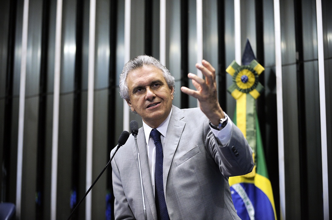 Plenário do Senado durante sessão deliberativa extraordinária.

Em discurso, senador Ronaldo Caiado (DEM-GO).

Foto: Marcos Oliveira/Agência Senado