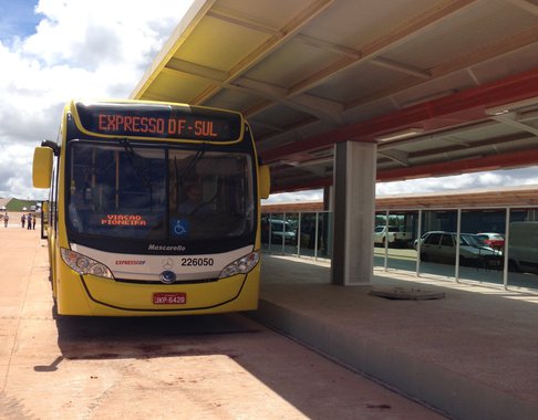 Em delação premiada, o ex-diretor da Andrade Gutierrez Rodrigo Lopes afirmou que um cartel de empreiteiras existia em Brasília, pelo menos, desde 2006, o que, segundo ele, envolveu o pagamento de uma propina de R$ 500 mil à campanha de José Roberto Arruda (PR); o delator disse que o recurso era entregue a Márcio Machado (PSDB), responsável pela coordenação da campanha de Arruda ao executivo; depois ele atuou como Secretário de Obras do DF