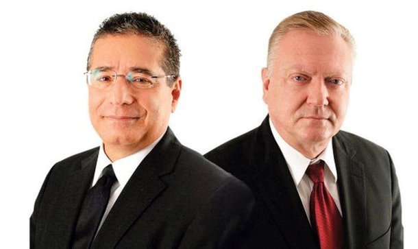 Os dois sócios principais do escritório Mossack Fonseca foram presos, horas após a Procuradoria do Panamá ter formulado as acusações pelo suposto envolvimento na Operação Lava Jato; Ramón Fonseca Mora, que é ex-ministro-conselheiro do presidente panamenho, Juan Carlos Varela, e Jurgen Mossack foram levados da sede do Ministério Público para as celas da polícia na capital; de acordo com uma investigação da procuradora-geral panamenha, Kenia Porcell, o escritório, especializado na criação de empresas offshore, atuou como uma organização criminosa dedicada a ocultar dinheiro de origem suspeita dentro da Lava Jato