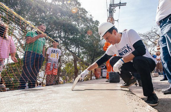 Estadão fez um editorial passivo-agressivo dedicado ao ex-prefeito de São Paulo em exercício João Doria; além de puxar as orelhas da figura, sugerindo que se preocupe mais com o cargo para o qual foi eleito, o jornal afirma que ele sempre foi político e empresário, “ao contrário do que disse em sua campanha”; JD “não pode deixar de lado as obrigações que assumiu, como ‘gestor’, e há tão pouco tempo”