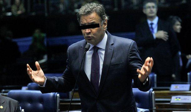 A revelação de que o maior empreiteiro do País, Marcelo Odebrecht, acertou um repasse de R$ 50 milhões, parcialmente pago em Cingapura, com o presidente nacional do PSDB, senador Aécio Neves (PSDB-MG), como contrapartida por investimentos da Cemig e de Furnas numa usina do rio Madeira, noticiada na Folha de S.Paulo deste domingo, ainda que de forma discreta, não mereceu uma linha sequer do Globo, do Estado de S. Paulo ou do Valor Econômico; das duas, uma: ou os editores dos jornalões não leem a Folha, ou os barões da mídia fecharam um acordo para, mais uma vez, blindar o político tucano, que é alvo do maior número de pedidos de inquéritos da "lista de Janot"; em suas redes sociais, Aécio também não se manifestou