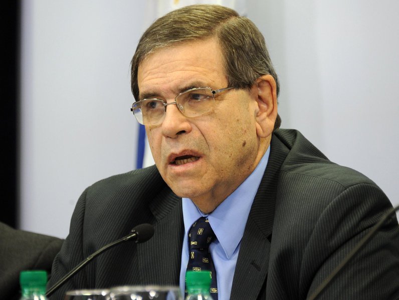 O corpo de Carlos Díaz foi encontrado boiando em uma piscina de Punta Del Este na noite deste sábado; a polícia trabalha com a hipótese de ataque cardíaco; ele havia se tornado o elo principal entre Brasil e Uruguai nas investigações conjuntas contra a corrupção no âmbito da Lava Jato