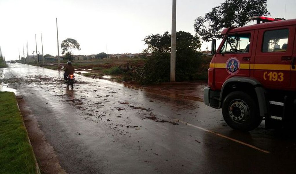 Nos quatro primeiros dias de dezembro, choveu em Belo Horizonte pelo menos 60% de todo o volume esperado este mês, que é de 319,4 mm; a chuva afeta principalmente a regional Oeste; entre sexta (1) e segunda, choveu 83% do esperado para todo o mês, com 277,2mm; em seguida aparecem as regionais Noroeste (248,8 mm), Barreiro (235,3 mm), Centro-Sul (215 mm) e Pampulha (201 mm)