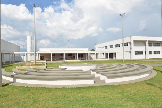 O Instituto Tecnológico de Goiás (Itego) Dr. Luiz Rassi, localizado em Aparecida de Goiânia, abriu matrículas para os cursos de violão, canto coral e balé; inaugurado em março, a unidade vai receber inscrições para os três cursos até dia 20 de abril e as aulas são gratuitas; cursos serão ministrados pelos professores do Itego em Artes Basileu França, de Goiânia, e iniciados no dia 03 de maio; as vagas de balé são para crianças a partir de 7 anos e de música a partir de 8 anos de idade