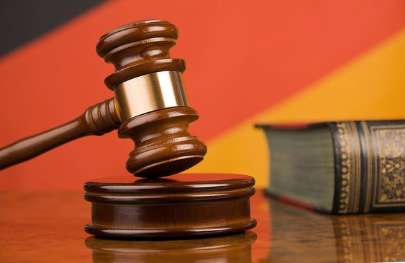 A pedido do Ministério Público do Estado do Ceará (MPCE), a Justiça determinou o bloqueio dos recursos oriundos do Fundo de Participação dos Municípios (FPM) e da cota do Imposto sobre Circulação de Mercadorias e Serviços (ICMS) para garantir o pagamento dos servidores ativos e inativos da Prefeitura de Quixeramobim