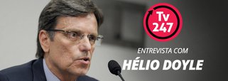 Jornalista de Brasília, que foi chefe da Casa Civil do governo do Distrito Federal, concede entrevista às 16h à TV 247; ele acaba de publicar o livro "Assim é a velha política", expõe os métodos da velha política, a desfaçatez de seus praticantes, os mitos que se criam para sustentá-la e o mal que ela faz à sociedade; acompanhe ao vivo pelas redes sociais