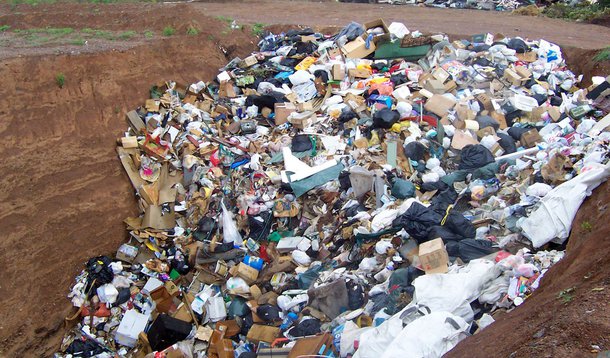 O governo de Minas Gerais, por meio da Fundação Estadual do Meio Ambiente (Feam), está em andamento no processo de construção do Edital de Concurso de Projetos, com o objetivo de receber propostas de Organizações da Sociedade Civil de Interesse Público (Oscips) interessadas em firmar Termo de Parceria para apoio de ações na área de gestão de resíduos sólidos; com valor estimado em R$ 7 milhões, o termo terá vigência de 25 meses a partir da publicação no Diário Oficial do Estado, podendo ser prorrogado dentro das possibilidades previstas no Decreto nº 46.020, de 9 de agosto de 2012, e suas alterações posteriores