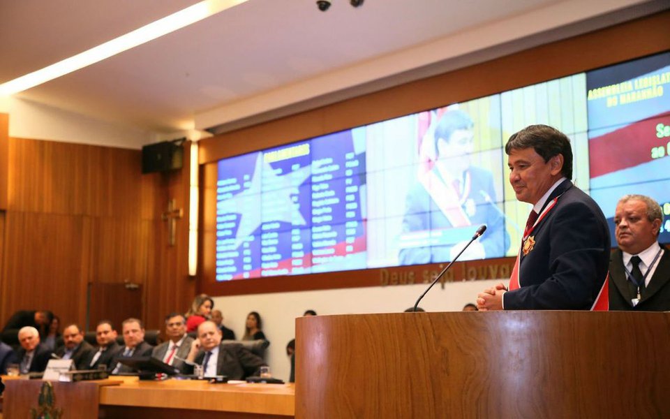 Único estado brasileiro que concede reajuste linear que alcança todas as faixas salariais do magistério, o governador Wellington Dias (PT) já encaminhou aos deputados projeto propondo o novo piso salarial para os professores da rede pública estadual; no Piauí, valor cobre as perdas salariais com a inflação e garante ganho real