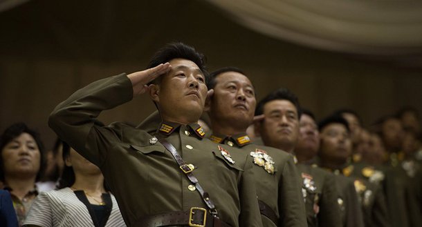 O líder norte-coreano, Kim Jong-un, ordenou às forças estratégicas do Exército Popular da Coreia que estejam preparadas para o combate, que pode começar em qualquer momento