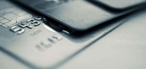Cerca de 77% das solicitações de cartão de crédito são negadas hoje no Brasil, fazendo com que pelo menos 60 milhões de brasileiros se sintam rejeitados e excluídos; para esses, pagar por serviços como Uber, Netflix, Spotify, iFood, games, ingressos, aplicativos ou compras online, se torna bastante difícil ou até mesmo impossível; esses são dados de entrevistas feitas pela Crebit (confira seu perfil no StartSe)