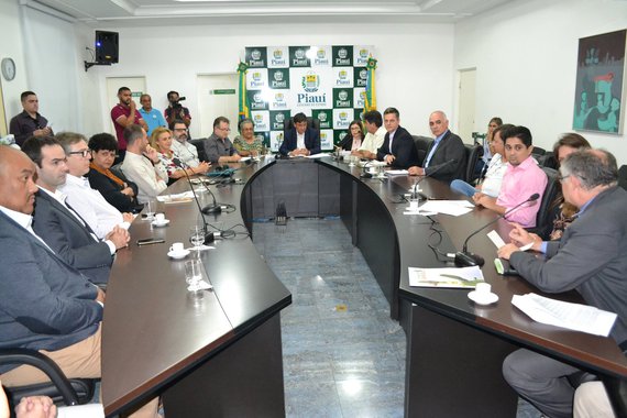 O Piauí se prepara para receber um novo volume de investimentos por meio do Fundo Internacional de Desenvolvimento Agrícola (Fida), agência internacional ligada a ONU; a instituição, que já tem convênio em andamento com o governo desde 2013, anunciou a disponibilidade de R$ 53 milhões para financiamento de ações, objetivando a redução da pobreza e geração de renda na região semiárida; o aditivo contratual a ser assinado estabelece que o governo desembolsará o mesmo que o Fida a título de contrapartida, ou seja, R$ 53 milhões, totalizando R$ 106 milhões investidos no campo