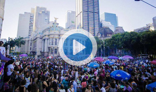 Dezenas de capitais brasileiras contam com atos e manifestações de mulheres contra a PEC 181, que foi modificada para criminalizar o aborto em casos de estupro; milhares de mulheres saíram às ruas nesta segunda-feira (13), em diversas capitais do país, contra a PEC 181, aprovada em comissão na Câmara dos Deputados na semana passada; no Rio de Janeiro, o ato das mulheres foi batizado de “Todas contra 18”, em referência aos dezoito deputados que aprovaram o projeto na comissão especial