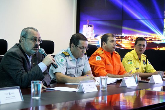 Os números de homicídios no Distrito Federal tiveram queda em abril deste ano, em relação ao mesmo período do ano passado; no último mês, foram registrados 36 casos, contra 54 em 2016, o que indica redução de 33,3%; esse tipo de crime foi o que teve a maior diminuição entre os apresentados pela Secretaria da Segurança Pública; em série histórica, o número de homicídios computado em abril deste ano é o menor para esse mês nos últimos 12 anos