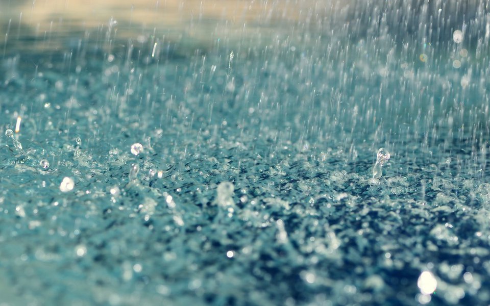 A quadra chuvosa de 2017 no Ceará, encerrada no último dia 31, registrou precipitação em torno da média histórica. Durante o período, foi registrado o total de 554,5 mm de chuvas em todo o território cearense. A média se situa entre os limites 505,6 mm (inferior) e 695,8 mm (superior). O mês mais chuvoso foi fevereiro, com 32,6% de desvio positivo. Os dados foram apresentados nesta terça-feira (13), pela Fundação Cearense de Meteorologia e Recursos Hídricos (Funceme)