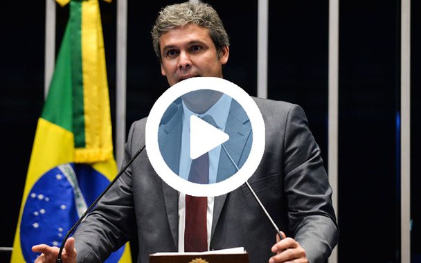 "Precisamos construir atos ainda maiores nesta sexta, dia 31, para virar o jogo de vez contra este governo desmoralizado, corrupto e que está destruindo os direitos do povo trabalhador, e lançar imediatamente a candidatura de Lula para a presidência", diz o senador Lindbergh Farias (PT-RJ)