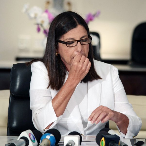 O caos vivido no Sistema Penitenciário do Maranhão durante a gestão da ex-governadora Roseana Sarney (PMDB), quando 64 detentos foram assassinados no Complexo Penitenciário de Pedrinhas, foi o motivo para a peemedebista deixar o governo “abalada”; revelação foi feita na Folha de São Paulo e está causando grande repercussão no Estado (Foto: Voney Malta) O caos vivido no Sistema Penitenciário do Maranhão durante a gestão da ex-governadora Roseana Sarney (PMDB), quando 64 detentos foram assassinados no Complexo Penitenciário de Pedrinhas, foi o motivo para a peemedebista deixar o governo “abalada”; revelação foi feita na Folha de São Paulo e está causando grande repercussão no Estado
