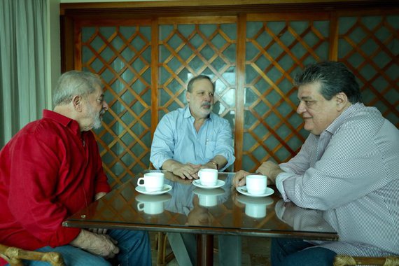 Em café da manhã com o ex-presidente, o deputado e vice-líder da oposição na Câmara, Sílvio Costa (Avante), pregou a unidade da esquerda para as eleições do próximo ano, visando o ajuste do Estado, a retomada do desenvolvimento nacional, o fortalecimento do patrimônio público e o resgate de políticas sociais que reinsiram os mais pobres na economia